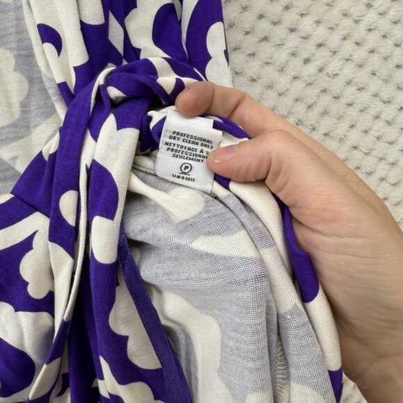 Diane von Furstenberg DVF Wrap Dress Quiet Purple White Floral 100 % Silk Size 8 - Picture 8 of 9